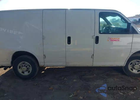 2011 Chevrolet Express 2500 Work Van из США, поврежденный, VIN 1GCWGFCA0B1153181